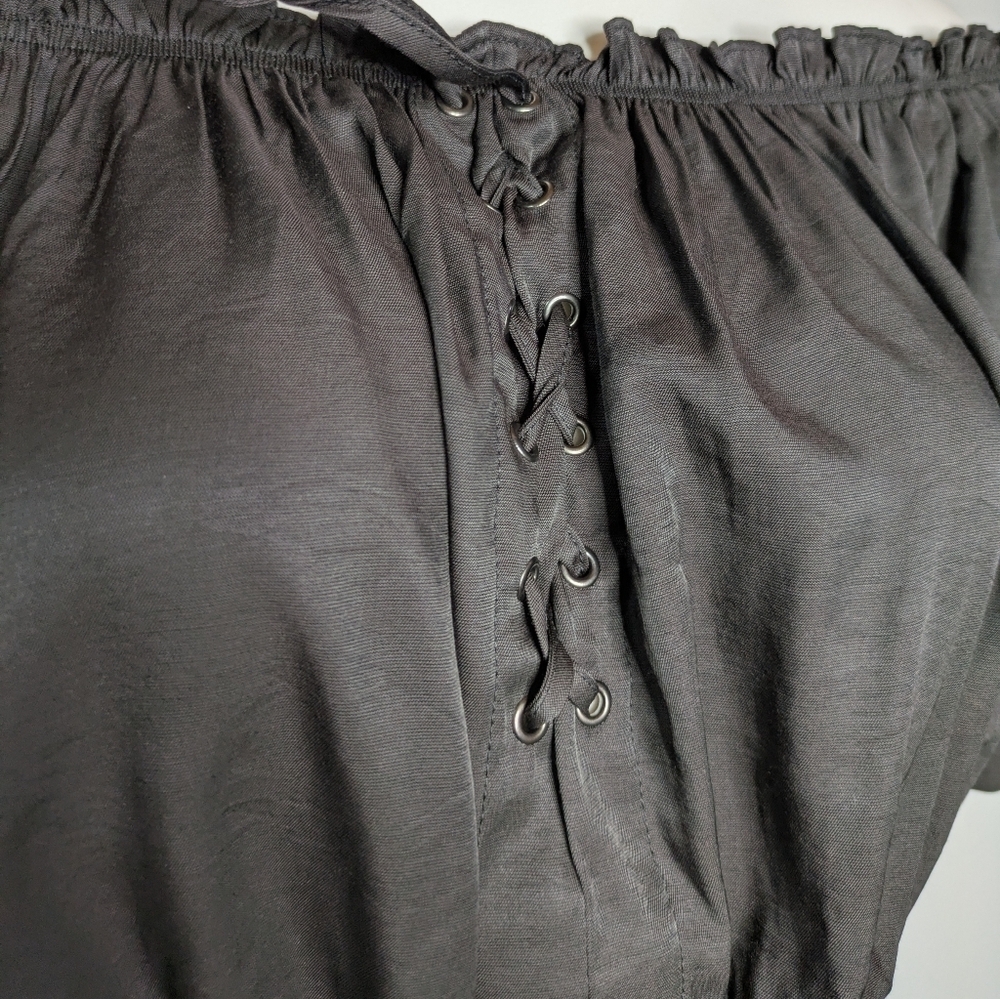 NWT Scarlet Darkness Black Smocked Waist Lace Up Short Sleeve Gothic Top M - Picture 3 of 9